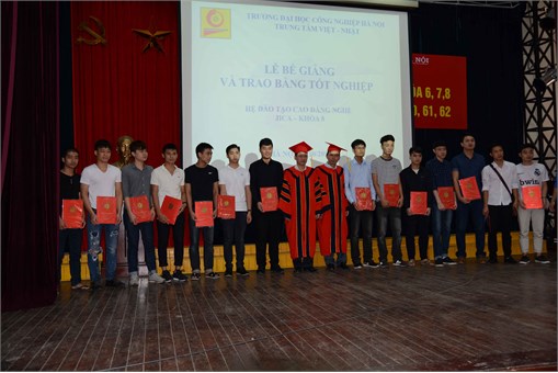 Tổ chức lễ bế giảng và trao bằng tốt nghiệp cho sinh viên Cao đẳng nghề Jica khóa 4