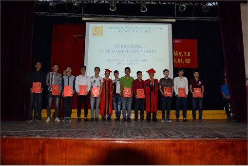 Tổ chức lễ bế giảng và trao bằng tốt nghiệp cho sinh viên Cao đẳng nghề Jica khóa 4