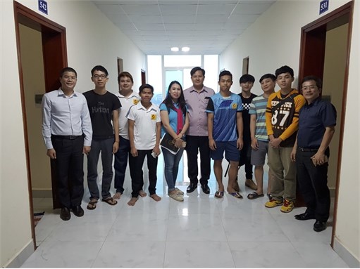 Thăm khu KTX của LHS Lào