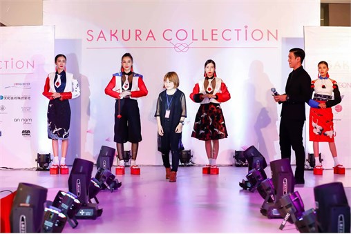 Sinh viên Phạm Thu Hồng tự tin trong tốp 10 thí sinh xuất sắc nhất dự thi chung kết cuộc thi Sakura Collection 2017.