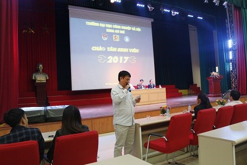 Tân sinh viên K12 hào hứng trong ngày hội “ Chào tân sinh viên 2017”