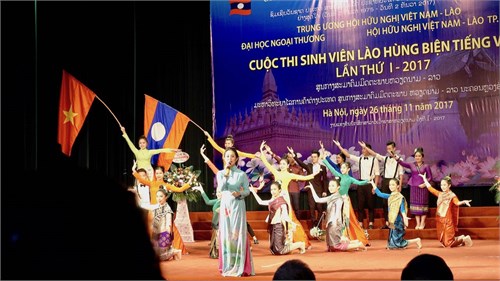 LHS Lào ĐHCNHN tham dự cuộc thi sinh viên Lào hùng biện tiếng Việt lần thứ I năm 2017