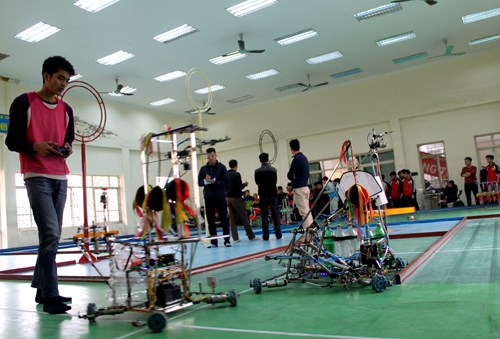 TRường Đại học Công nghiệp Hà Nội tổ chức cuộc thi “Sáng tạo Robot Việt Nam 2018” cấp Trường