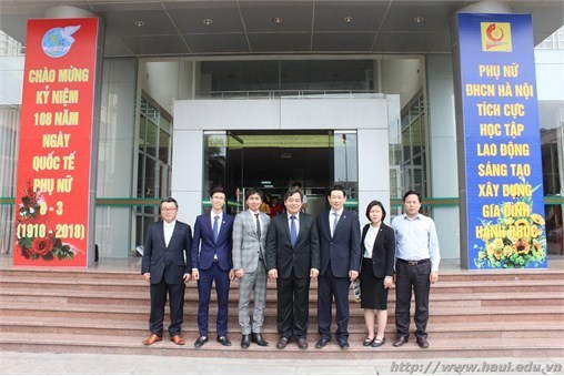 Hanoi University of Industry signs partnership agreement with Tokushin Group