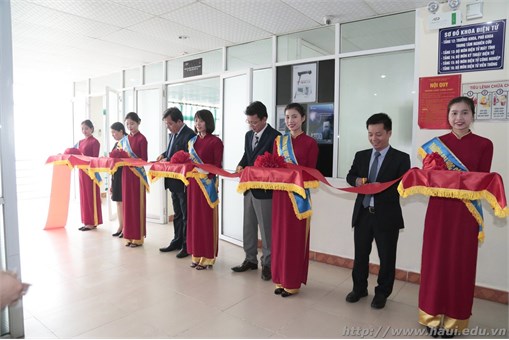 Mitsubishi Electric Việt Nam trao tặng gói thiết bị gần 2.2 tỷ đồng cho Trường Đại học Công nghiệp Hà Nội