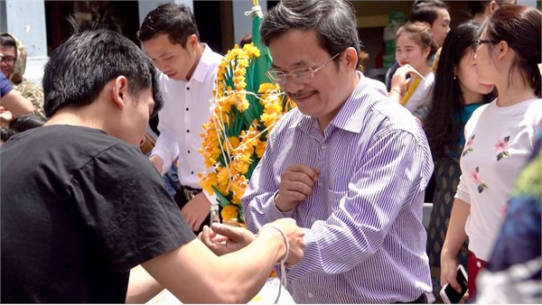 Lưu học sinh Lào vui Tết cổ truyền Bunpimay 2561 tại Đại học Công nghiệp Hà Nội