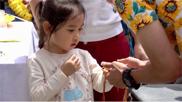 Lưu học sinh Lào vui Tết cổ truyền Bunpimay 2561 tại Đại học Công nghiệp Hà Nội