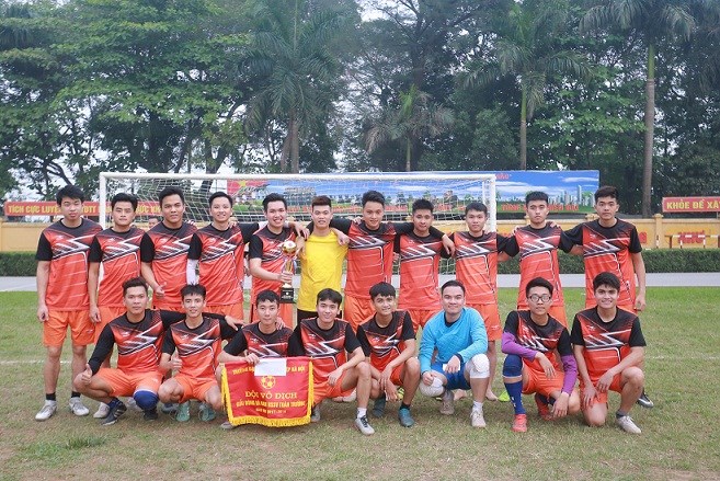 Khoa Điện tử vô địch giải bóng đá nam HSSV năm 2018 và Giải nhất cuộc thi `Chúng tôi là sinh viên Haui`