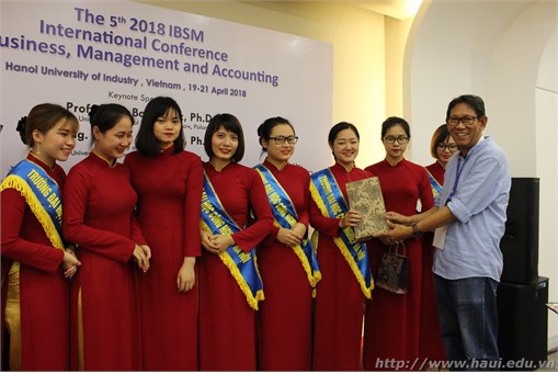 The 5th IBSM 2018 International Conference on Business, Management and Accounting successfully concluded at Hanoi University of Industry