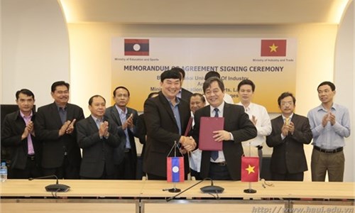 MOU signing Ceremony between Hanoi University of Industry and the Laotian Ministry of Education and Sports