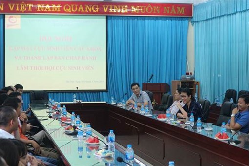 Hội nghị gặp mặt cựu sinh viên tiêu biểu và hiệp thương thành lập Ban chấp hành lâm thời Hội Cựu sinh viên khoa Điện