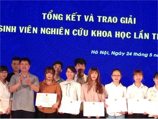 Tổng kết và trao giải sinh viên nghiên cứu khoa học lần thứ 9 sinh viên khoa Điện tử đạt giải 01 giải nhất, 01 giải nhì và 01 giải 3, 02 giản khuyến khích.
