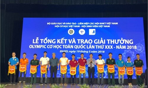 Hanoi University of Industry wins a team prize and 24 individual prizes at 30th National Mechanics Olympiad 2018