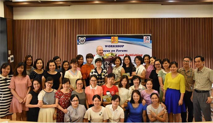 Hội thảo “chia sẻ kinh nghiệm viết bài báo khoa học và đăng bài trên các tạo chí chuyên ngành”