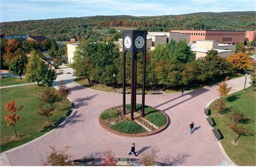 Đón tiếp và làm việc với Trường Đại học Frostburg (Hoa Kỳ)