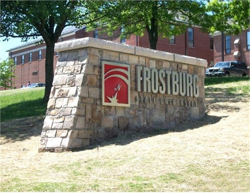 Đón tiếp và làm việc với Trường Đại học Frostburg (Hoa Kỳ)