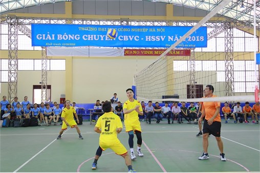 Sôi động Giải bóng chuyền Cán bộ viên chức, Học sinh sinh viên Đại học Công nghiệp Hà Nội năm 2018
