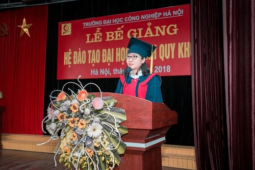 Lễ Bế giảng Đại học Kế toán khóa 9