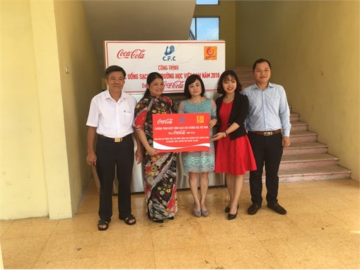 Viện công nghệ HaUI bàn giao hệ thống lọc nước uống tinh khiết công suất lớn cho trường THCS Quang Lãng – Huyện Phú Xuyên – Hà Nội trong dự án cộng đồng được tài trợ bởi Tập đoàn Coca Cola