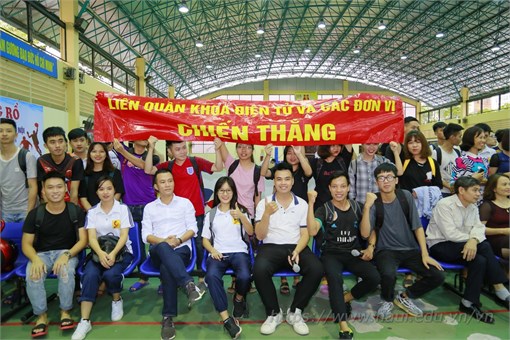 Chung kết Giải bóng chuyền Cán bộ viên chức, học sinh sinh viên Đại học Công nghiệp Hà Nội năm 2018