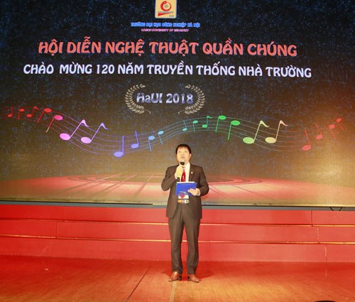 Hội diễn nghệ thuật quần chúng Trường Đại học Công nghiệp Hà Nội năm 2018