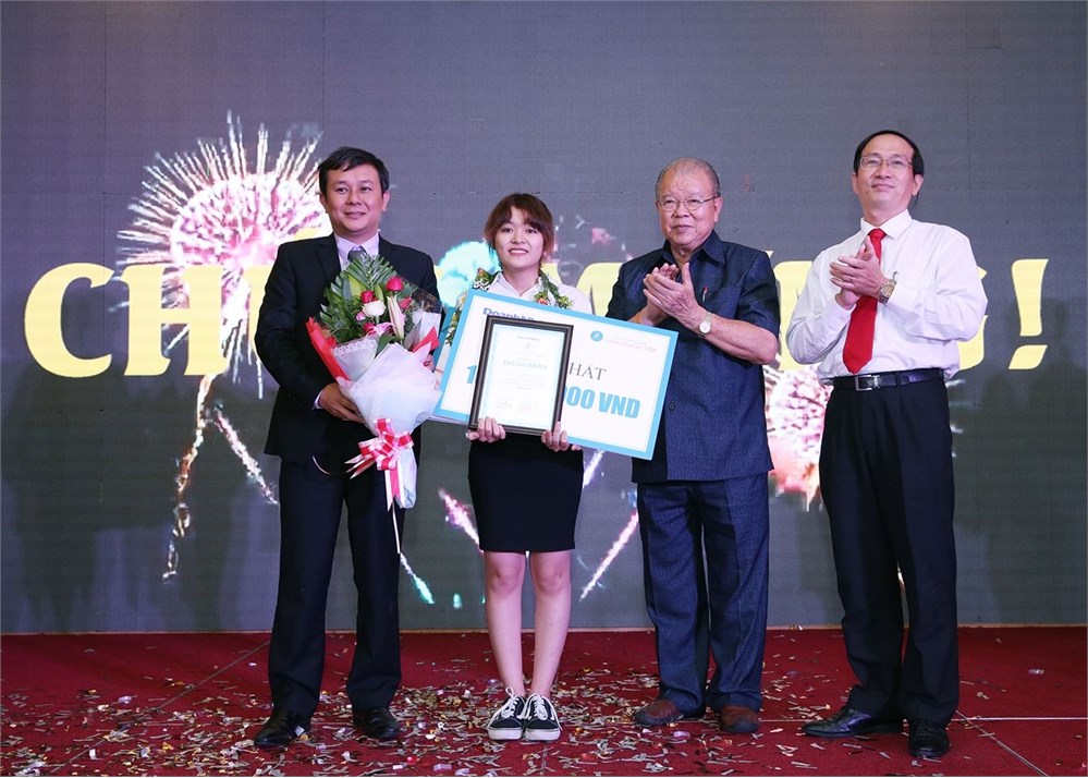 Quán quân giải thưởng tài năng Lương Văn Can năm 2018