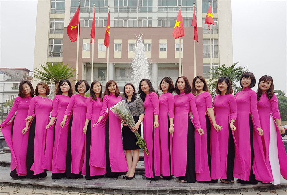 Chào mừng ngày Hiến chương các nhà giáo Việt Nam 20-11