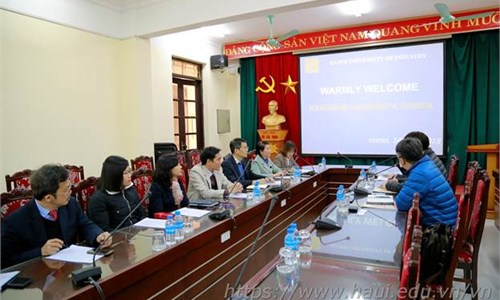 Kangnam University, Korea and Hanoi University of Industry talk on training cooperation