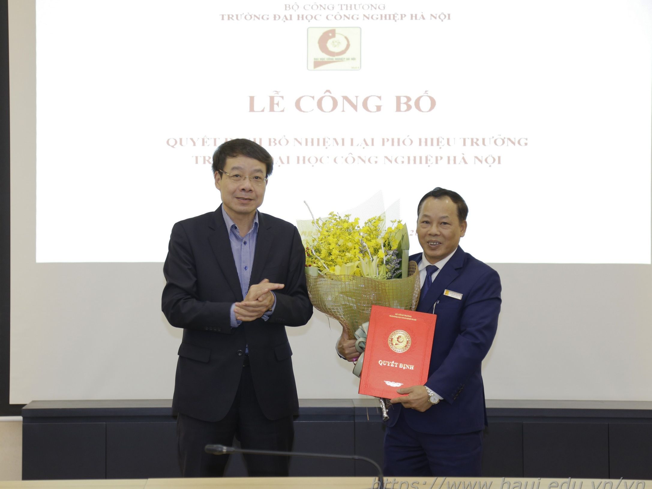 Lễ công bố quyết định bổ nhiệm lại Phó Hiệu trưởng