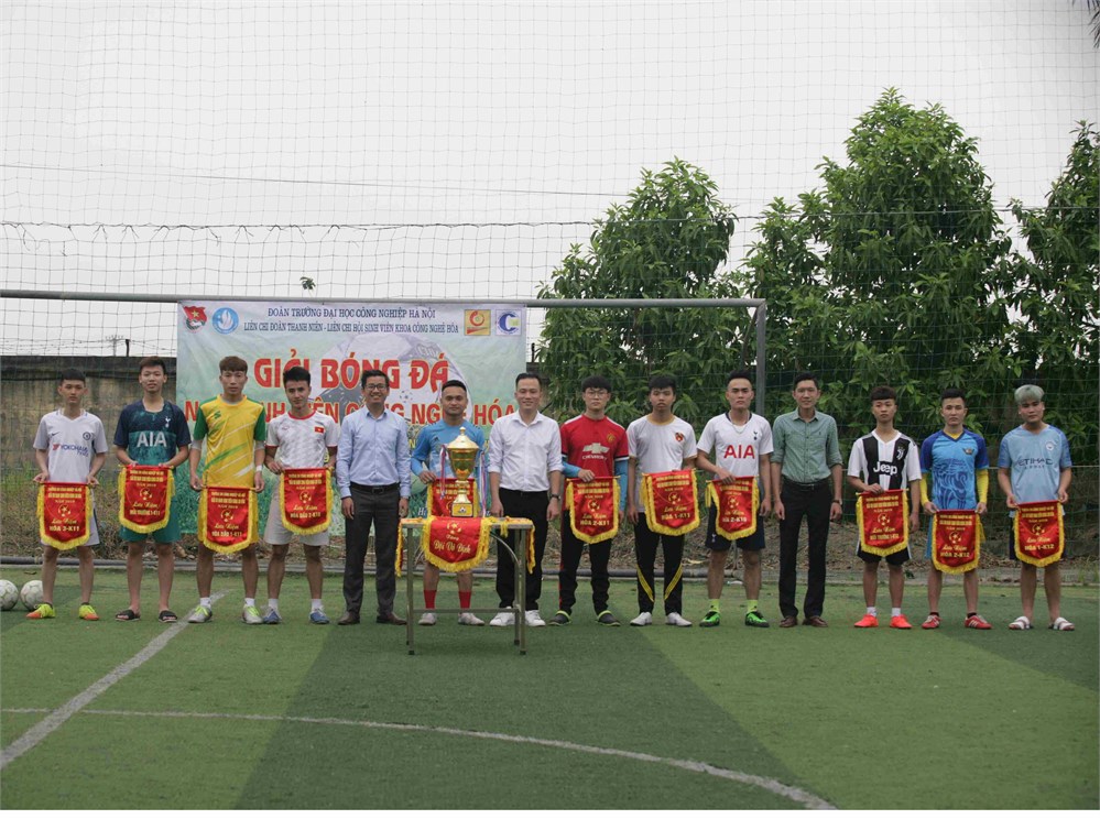 Khai mạc Giải bóng đá nam sinh viên Khoa Công nghệ hóa năm 2019