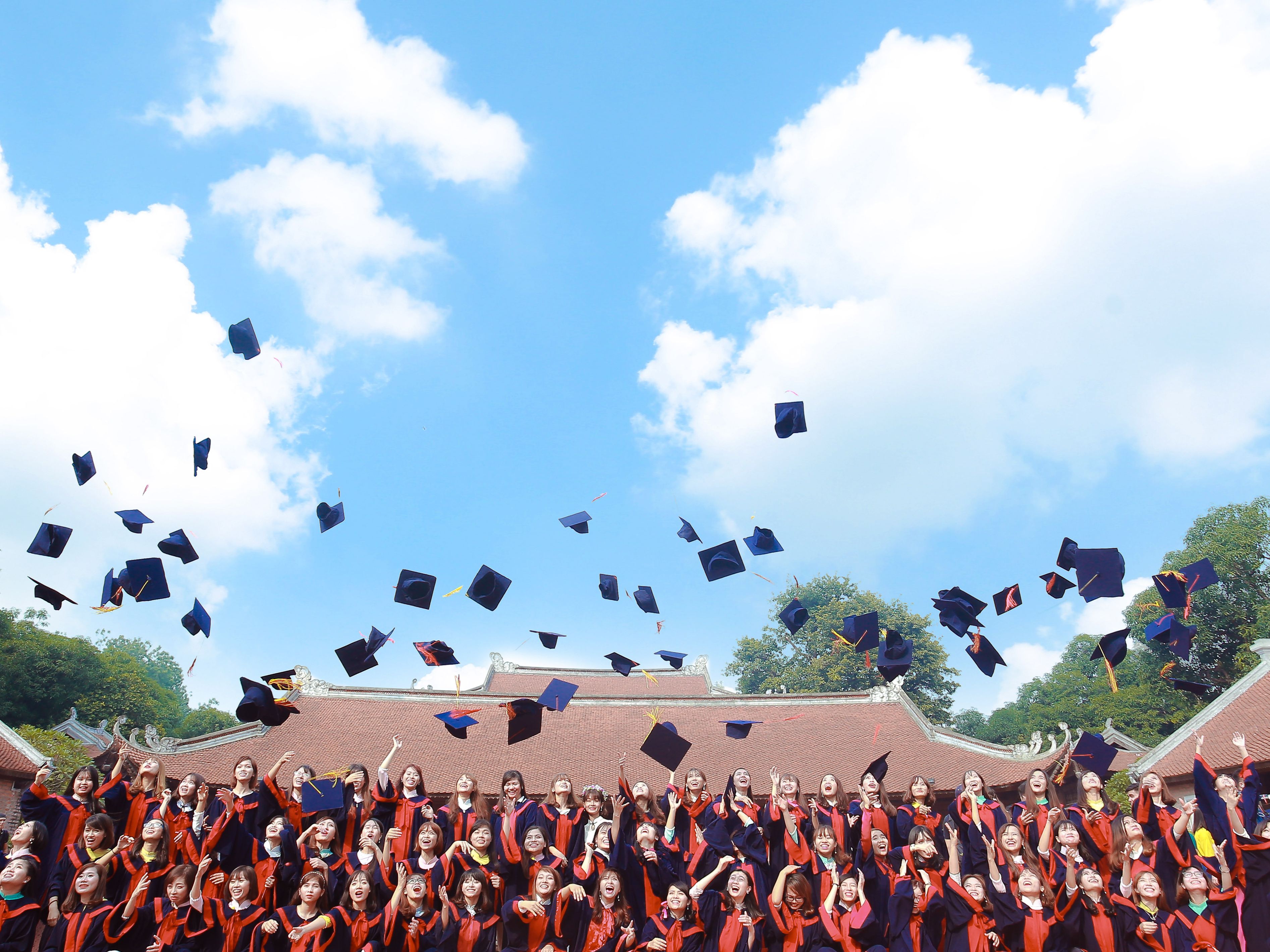 THÔNG TIN TUYỂN SINH KHOA CÔNG NGHỆ MAY-TKTT NĂM 2019