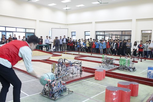 Trường Đại học Công nghiệp Hà Nội tổ chức cuộc thi “Sáng tạo Robot Việt Nam 2019” cấp Trường