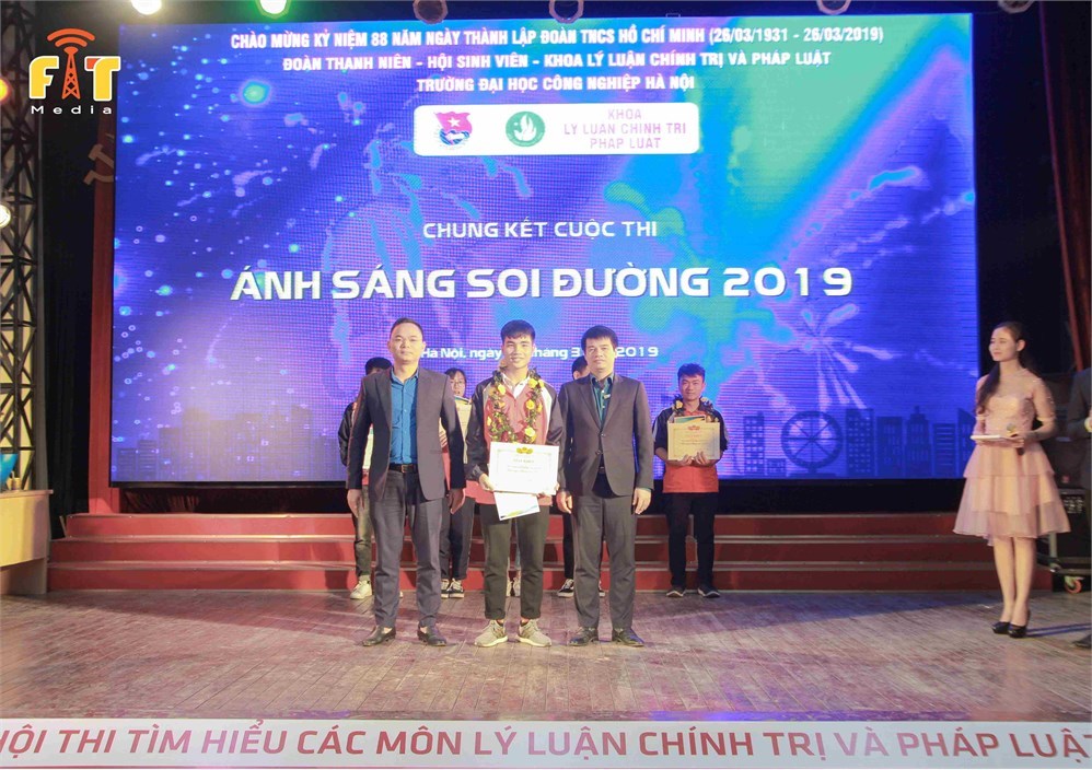 Chung kết Cuộc thi “Ánh sáng soi đường” năm 2019