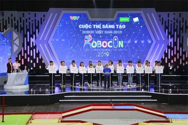Đội tuyển Robocon khoa Điện toàn thắng vòng loại khu vực phía Bắc của Cuộc thi sáng tạo Robot Việt Nam năm 2019