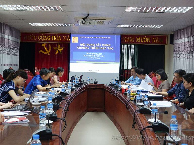 Thẩm định chương trình đào tạo thạc sĩ, mở ngành Ngôn ngữ Anh