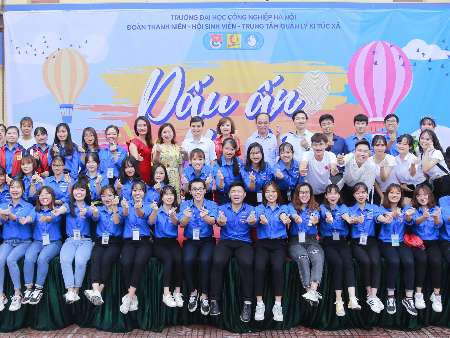 Chương trình đặc sắc “Dấu ấn Hà Nam” cho sinh viên Đại học khóa 13