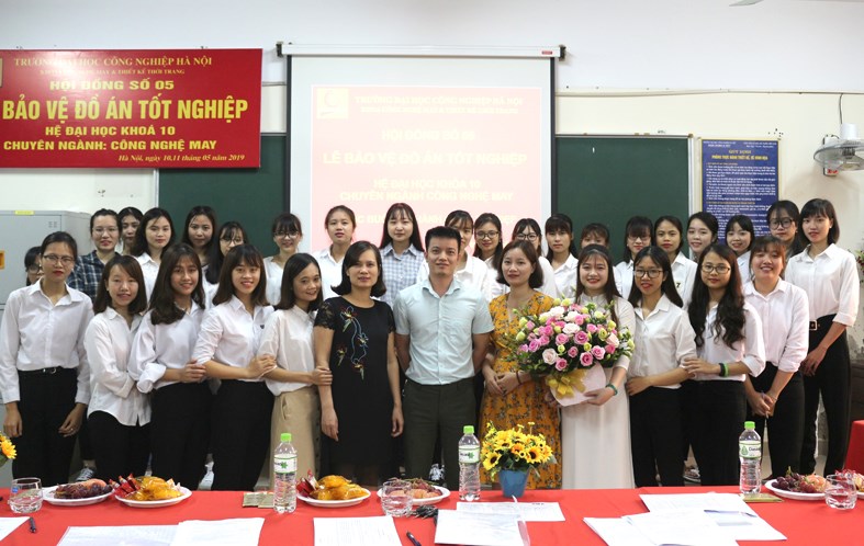 SINH VIÊN NGÀNH CÔNG NGHỆ MAY K10