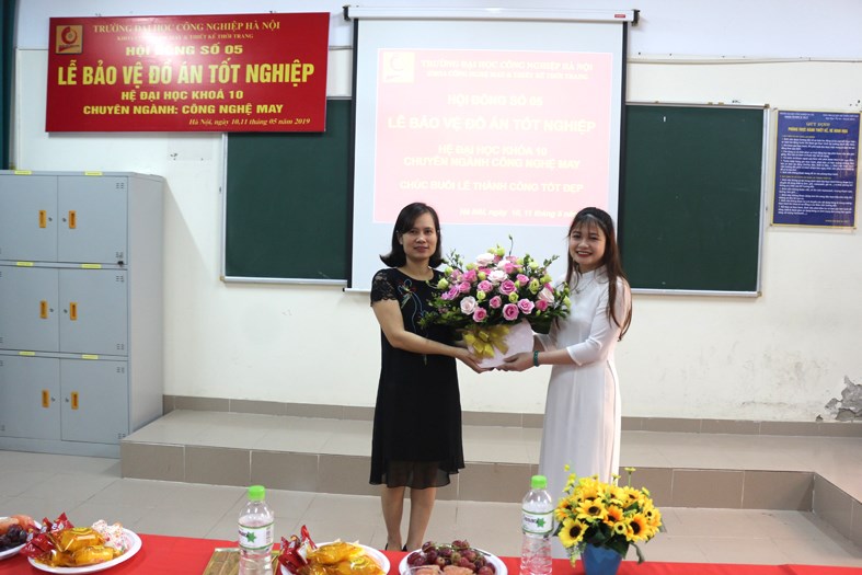 SINH VIÊN NGÀNH CÔNG NGHỆ MAY K10