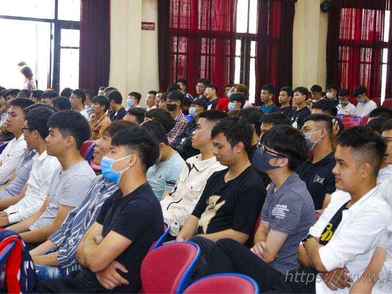 Nearly 300 college students intern at Samsung Electro-Mechanics Vietnam and M1 company