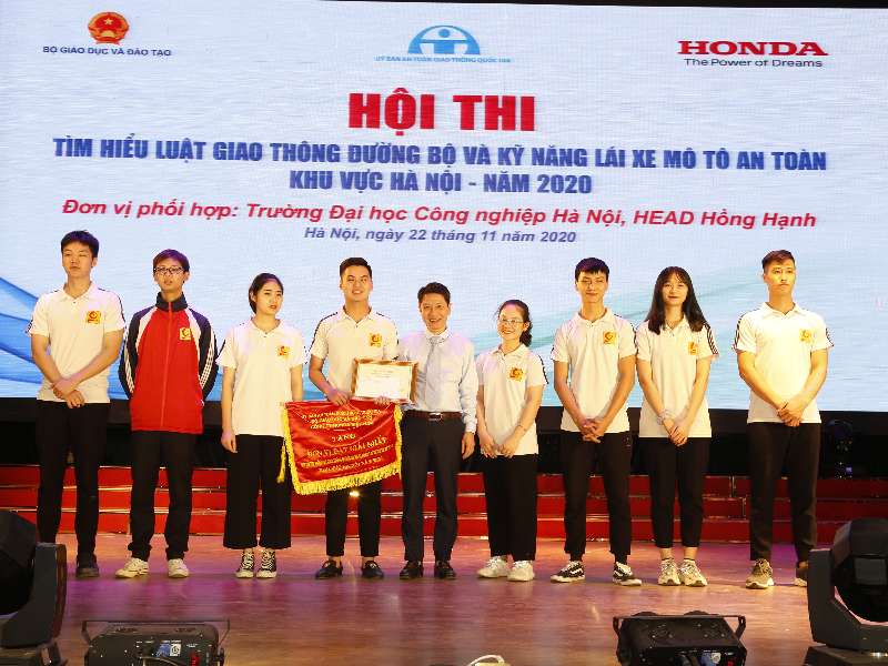 Hội thi tìm hiểu Luật Giao thông đường bộ và kỹ năng lái xe mô tô an toàn cho sinh viên các trường ĐH khu vực Hà Nội năm 2020