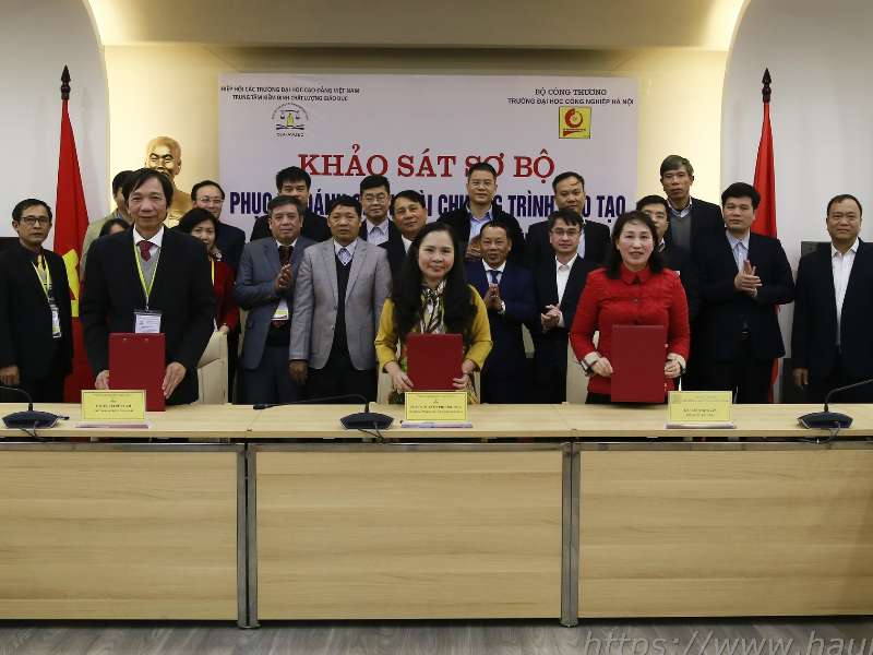 Khảo sát phục vụ đánh giá ngoài chương trình đào tạo đại học 3 ngành Tài chính - Ngân hàng, Kiểm toán và Công nghệ Hóa học