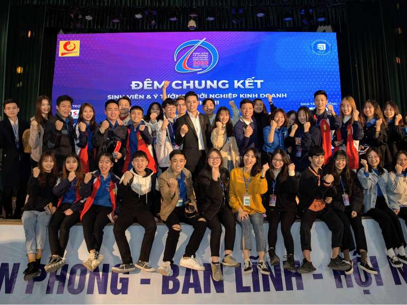 Students with startup ideas 2020 contest