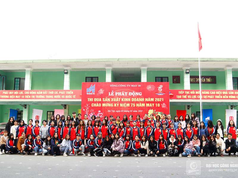 HaUI students visit Garment 10 Joint-Stock Company