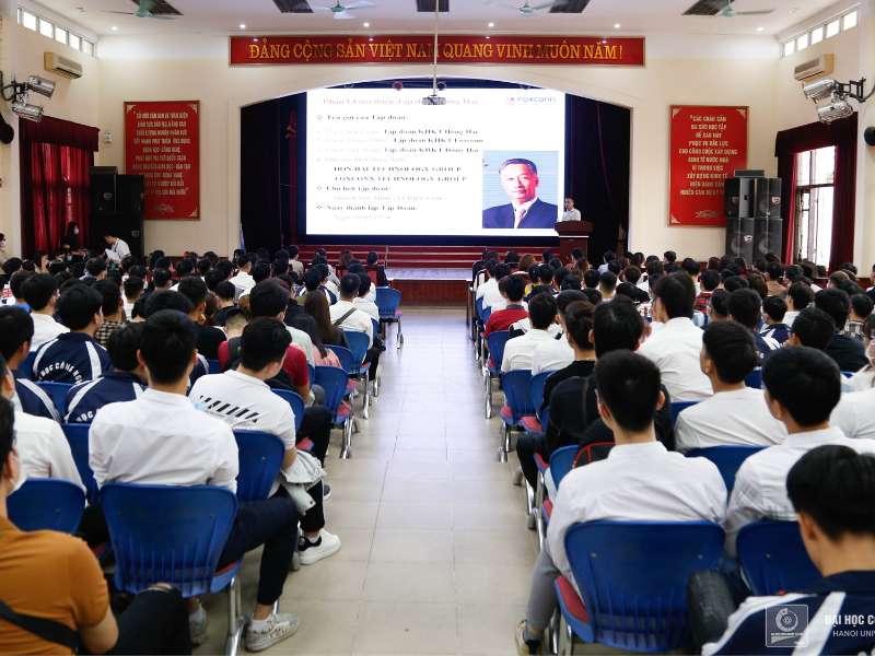 1000 employment opportunities at Hon Hai Technology Group for HaUI students