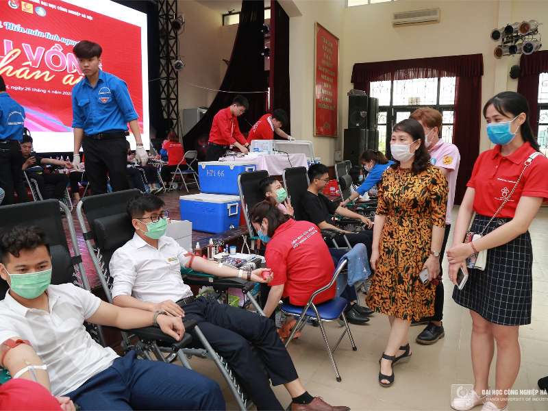 1439 units of blood were donated at HaUI Voluntary Blood Donation Day 2021