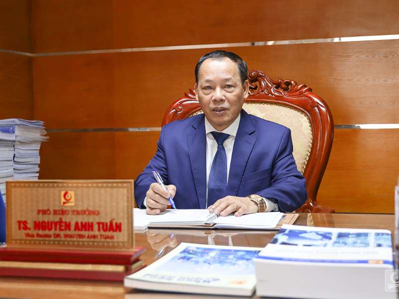 Nhà giáo Nguyễn Anh Tuấn, yêu nghề và khát vọng cống hiến