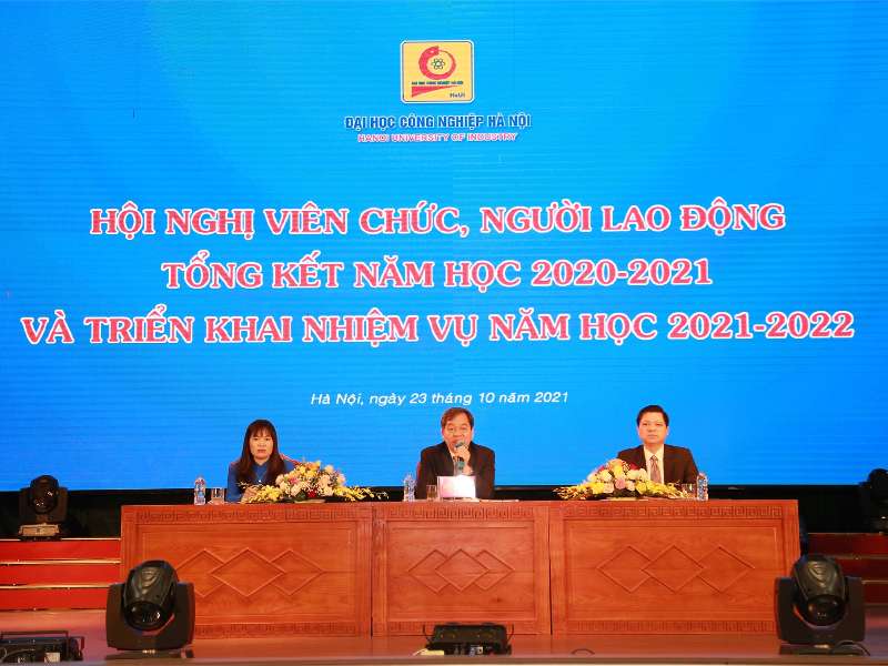 Conference of officials and employees: summarizing the 2020 - 2021 academic year and deploying the tasks of the 2021 - 2022 school year