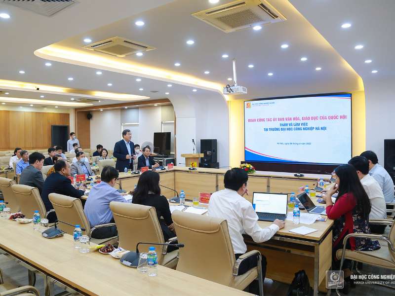 Đoàn công tác Ủy ban Văn hóa, Giáo dục của Quốc hội làm việc với Đại học Công nghiệp Hà Nội