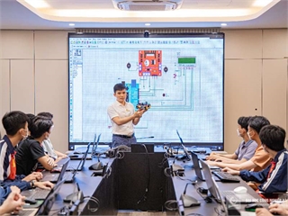 Khoa Công nghệ ô tô, Đại học Công nghiệp Hà Nội khẳng định vai trò tiên phong trong đào tạo ngành Công nghệ kỹ thuật Cơ điện tử ô tô