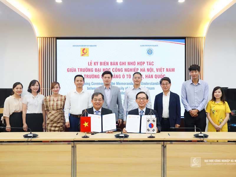 Hanoi University of Industry and Ajou Motor College (Korea) signed a Memorandum of Understanding